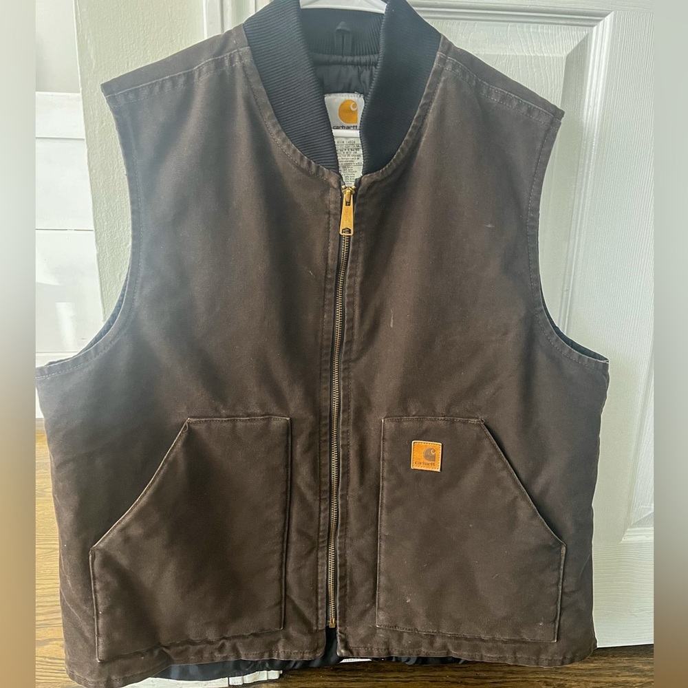 brown men’s carhartt vest size xl